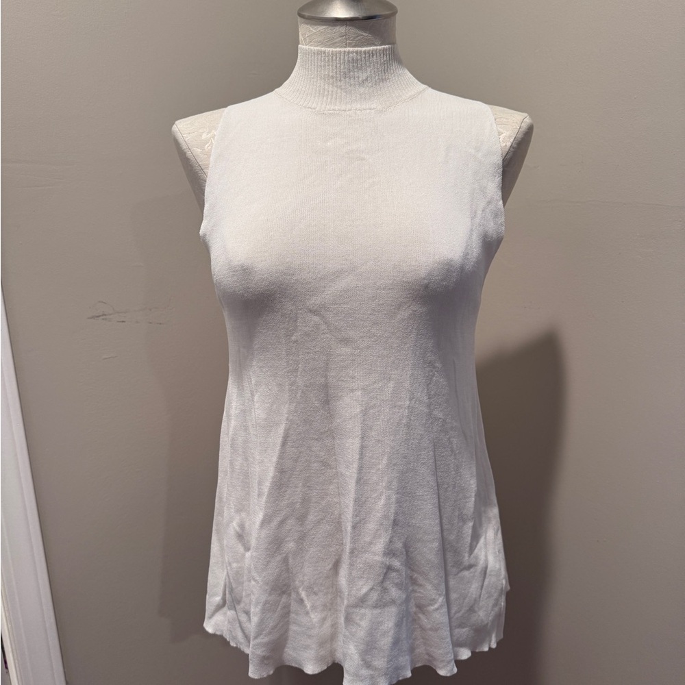 Elegant White Sleeveless Top Sz M